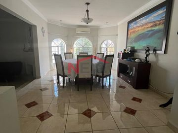 Casa en venta en esquina al norte con alberca