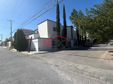 Casa en venta en esquina al norte con alberca