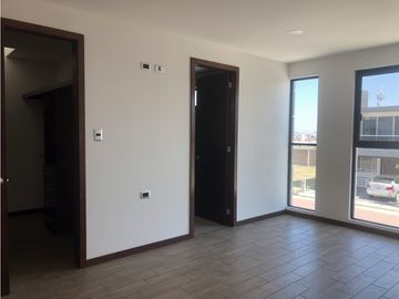 VENTA DE CASA EN LA ANTIGUA CEMENTERA