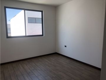 VENTA DE CASA EN LA ANTIGUA CEMENTERA