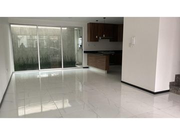 VENTA DE CASA EN LA ANTIGUA CEMENTERA