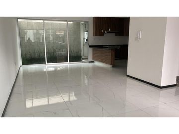 VENTA DE CASA EN LA ANTIGUA CEMENTERA
