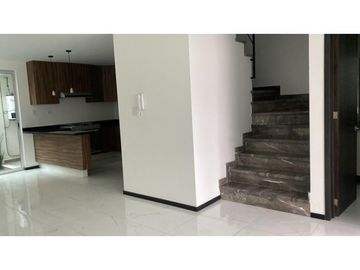 VENTA DE CASA EN LA ANTIGUA CEMENTERA