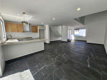 VENTA DE CASA EN RECTA A CHOLULA