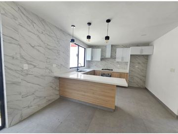 VENTA DE CASA EN RECTA A CHOLULA