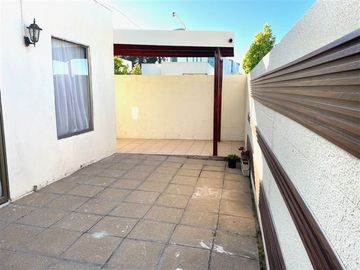 Casa en Venta en Se vende amplia casa en Condominio Bosque Real , Curauma.
