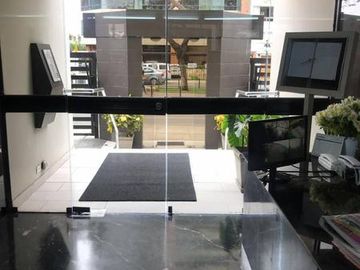 IMPECABLE DEPARTAMENTO EN MIRAFLORES