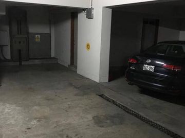 IMPECABLE DEPARTAMENTO EN MIRAFLORES