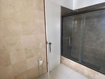 IMPECABLE DEPARTAMENTO EN MIRAFLORES