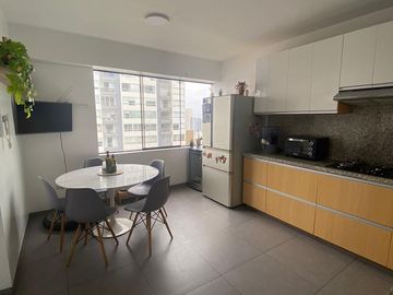 IMPECABLE DEPARTAMENTO EN MIRAFLORES