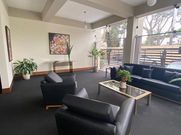 IMPECABLE DEPARTAMENTO EN MIRAFLORES