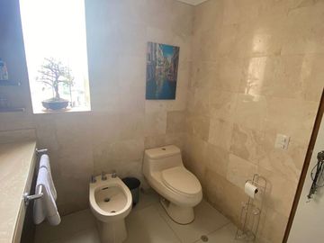 IMPECABLE DEPARTAMENTO EN MIRAFLORES