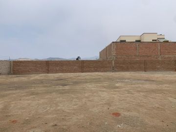 Amplio terreno cerca a Playa San Bartolo