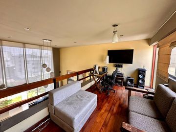 DEPARTAMENTO DUPLEX  EN AV. VELASCO ASTETE 265