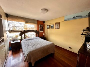 DEPARTAMENTO DUPLEX  EN AV. VELASCO ASTETE 265