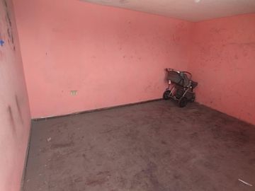 Amplia Casa de 2 pisos en Cercado de Lima