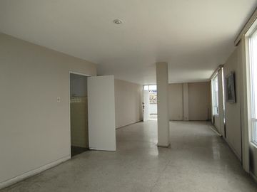 Departamento Flat en 1er piso en zona residencial del balneario de PLAYA HERMOSA