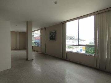 Departamento Flat en 1er piso en zona residencial del balneario de PLAYA HERMOSA