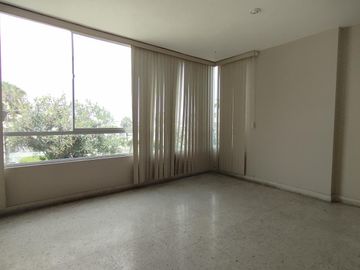 Departamento Flat en 1er piso en zona residencial del balneario de PLAYA HERMOSA