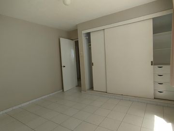 Departamento Flat en 1er piso en zona residencial del balneario de PLAYA HERMOSA