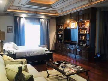 CASA EN VENTA DE LUJO EN PORTAL DEL HUAJUCO CARRETERA NACIONAL