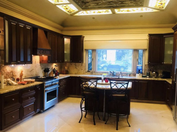 CASA EN VENTA DE LUJO EN PORTAL DEL HUAJUCO CARRETERA NACIONAL