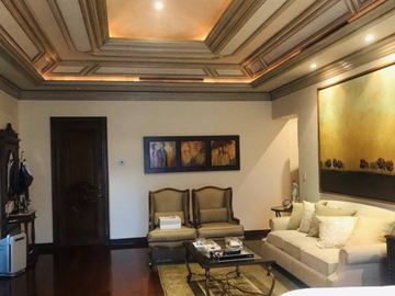 CASA EN VENTA DE LUJO EN PORTAL DEL HUAJUCO CARRETERA NACIONAL