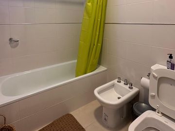 Departamento en Venta, 2 dormitorios con cochera, Zona Centro, Salta Capital