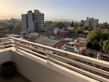 Departamento en Venta, 2 dormitorios con cochera, Zona Centro, Salta Capital