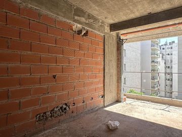 Venta Departamento de 2 Ambientes con Balcón Aterrazado, en Construcción en Colegiales