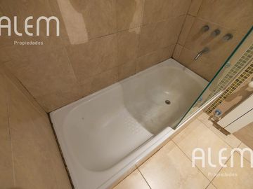 Departamento 2 ambientes en venta en  Lomas de Zamora