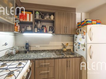 Departamento 2 ambientes en venta en  Lomas de Zamora