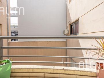 Departamento 2 ambientes en venta en  Lomas de Zamora