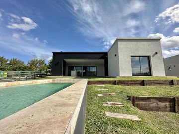 Casa en venta 5 ambientes en El Cazal, Escobar, GBA Norte