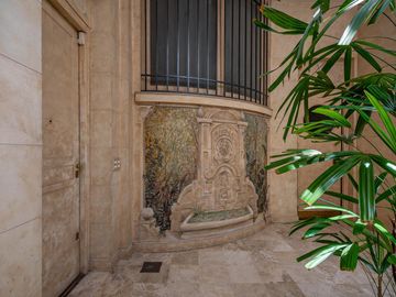 Departamento estilo Frances - 7 ambientes- Con Cochera - en Venta - Retiro