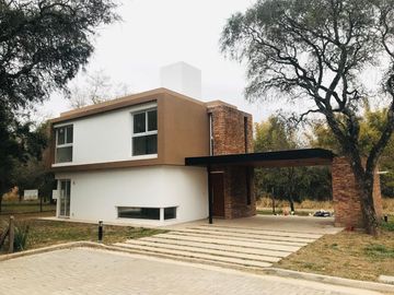 Casa en VENTA, Villa Allende Golf, calle MALAGA