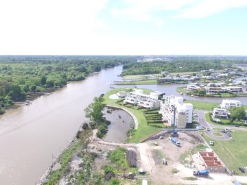 Venta en obra financiada en Albanueva, departamento 2 dormitorios con terraza y parrilla fte al rio