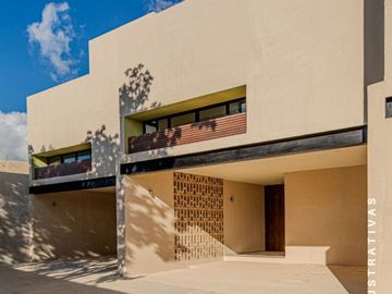Townhouse en venta en Temozón Village Merida de 3 habitaciones y alberca