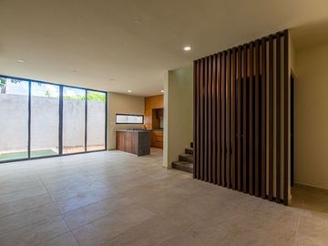 Townhouse en venta en Temozón Village Merida de 3 habitaciones y alberca