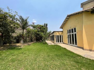 SE VENDE CASA COMO TERRENO EN CHACLACAYO