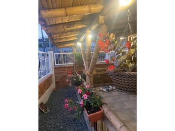 SE VENDE CASA CAMPESTRE VEREDA EL GURRIO