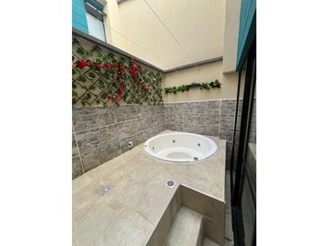VENTA DE HERMOSA CASA EN COND. ZONA AEROPUERTO PERMITE RENTAS CORTAS