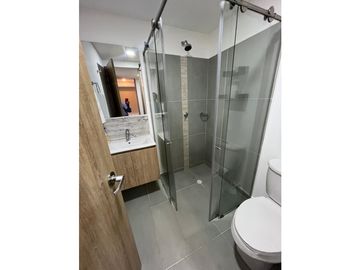 VENTA DE HERMOSA CASA EN COND. ZONA AEROPUERTO PERMITE RENTAS CORTAS