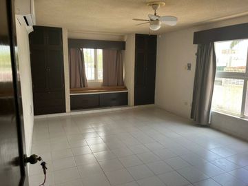 Venta de casa en Colonia México de 4 Habitaciones en esquina