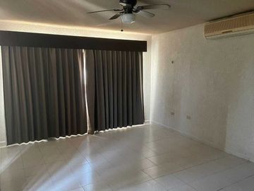 Venta de casa en Colonia México de 4 Habitaciones en esquina