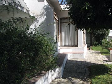 MARFIL Casa con jardín, cabaña y departamento en venta