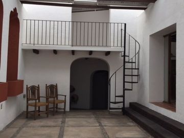 MARFIL Casa con jardín, cabaña y departamento en venta