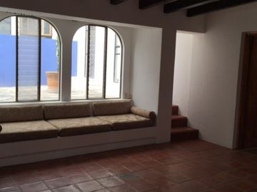 MARFIL Casa con jardín, cabaña y departamento en venta