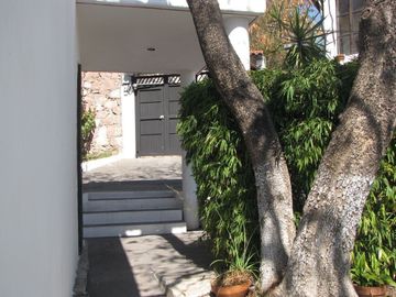 MARFIL Casa con jardín, cabaña y departamento en venta