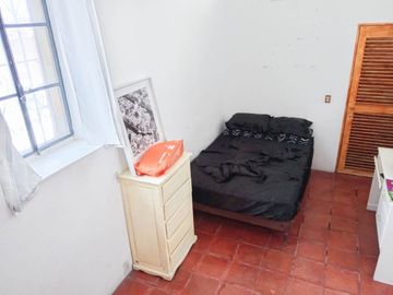 MARFIL Casa con jardín, cabaña y departamento en venta